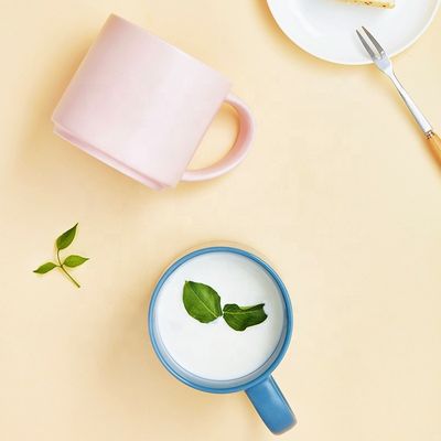 Une tasse de café imprimée en céramique sublimation Nouveau logo promotionnel Impression de tasses de café pour 1 utilisateur Sécurité alimentaire personnalisée