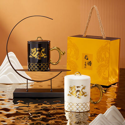 Custom Ceramic Mug Gold Handle Mug met Draak Patroon